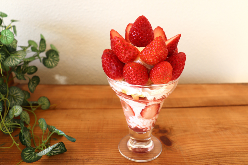 メニュー（いちごのパフェ）